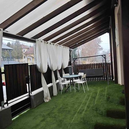 Lugas Apartman Miskolctapolca 2 Haloszoba Dezsa Es Jakuzzi Koezel A Barlangfuerdohoez Εξωτερικό φωτογραφία