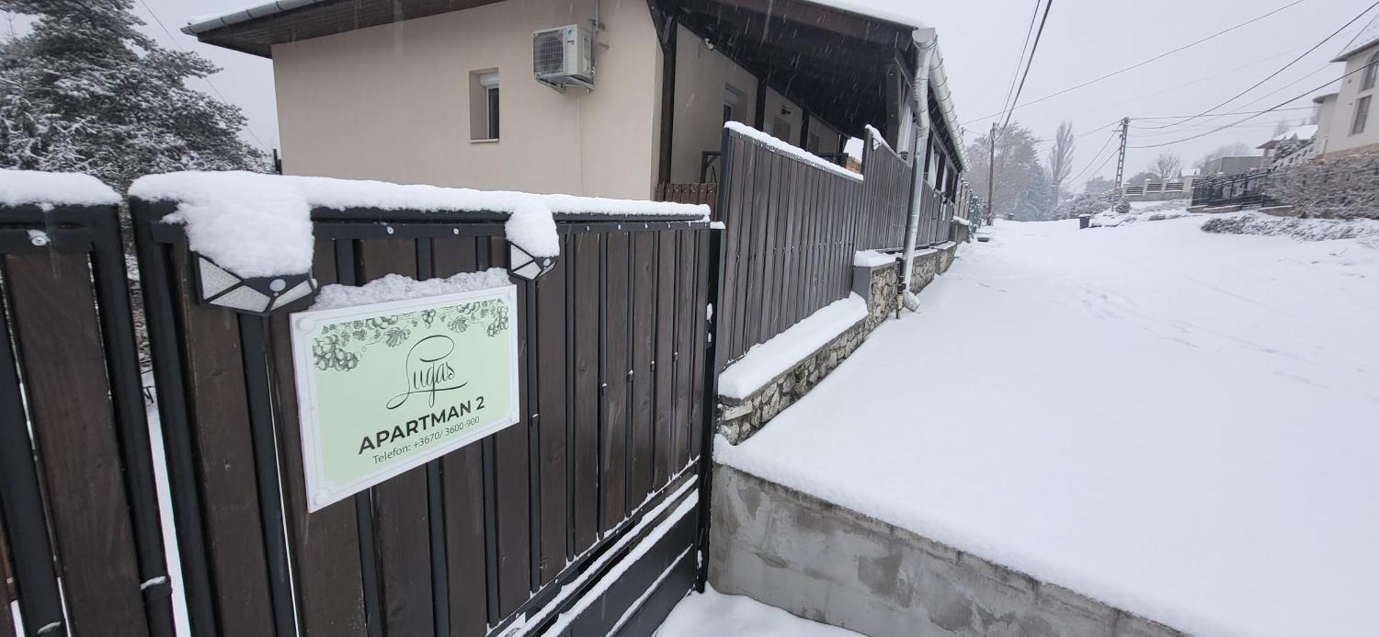 Lugas Apartman Miskolctapolca 2 Haloszoba Dezsa Es Jakuzzi Koezel A Barlangfuerdohoez Εξωτερικό φωτογραφία