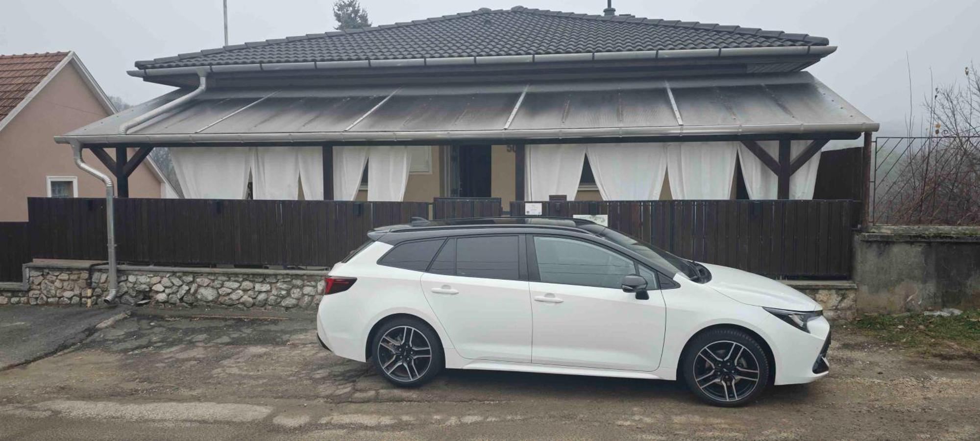 Lugas Apartman Miskolctapolca 2 Haloszoba Dezsa Es Jakuzzi Koezel A Barlangfuerdohoez Εξωτερικό φωτογραφία